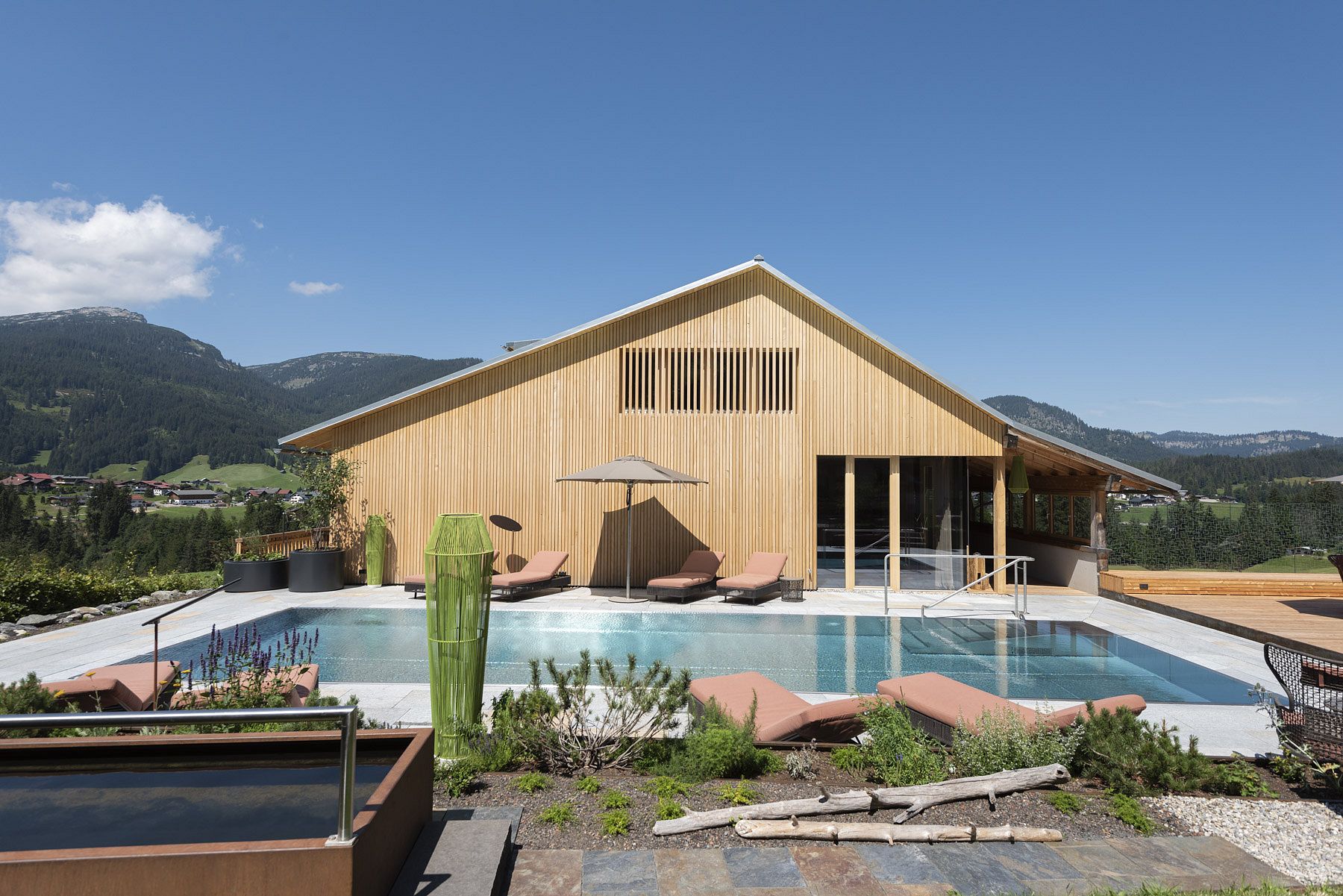 Pool Panorama Oswalda-Hus - Hermann Rupp web